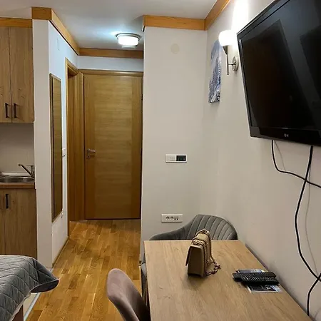 U150 - Vucko - Private Host Apartment