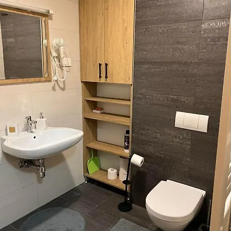 U150 - Vucko - Private Host Apartment *